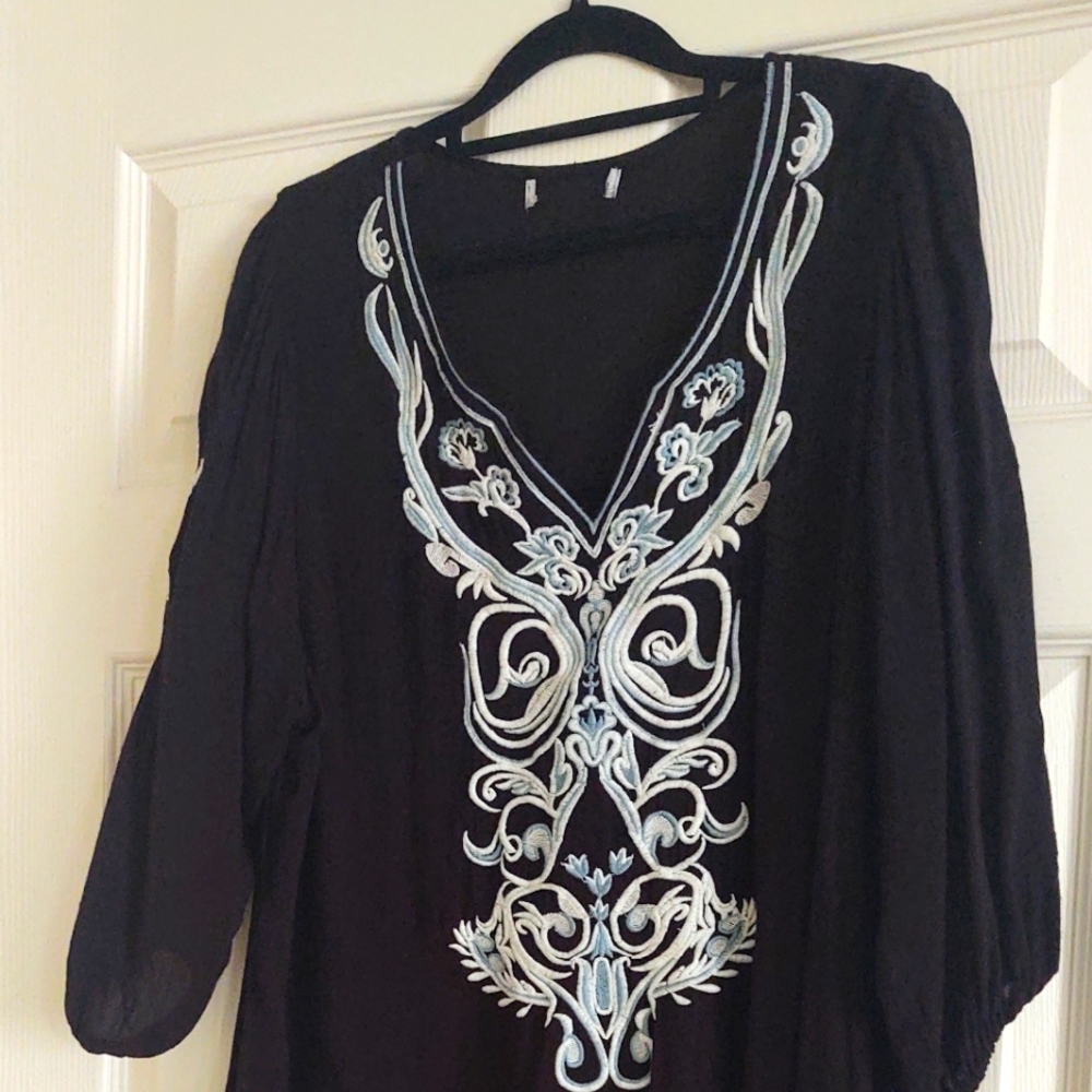 Beautiful Black/White/Lite Blue embroidered Dress/Shirt